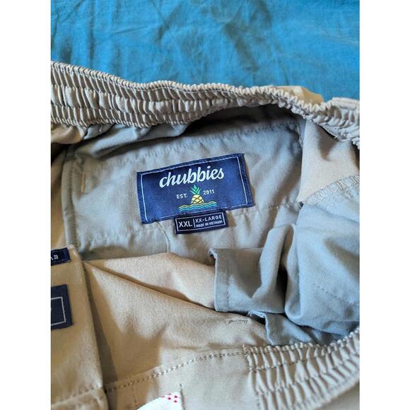 Chubbies Everywear Men's Casual Shorts 2XL Khaki 6" Inseam - Picture 2 of 8